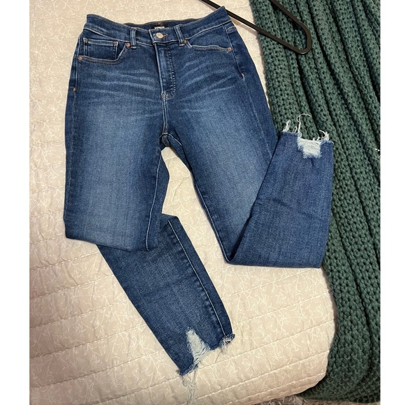 Express High RiseJeans - Picture 5 of 7